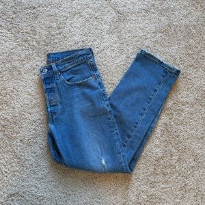 Classic Levi's 501 High Rise Distressed Blue Jeans - Size 26W